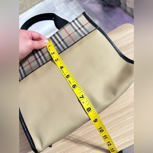 Authentic Burberry handbag 👜 - Picture 13 of 15